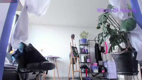 Snapshot of witchofhearts chatting on 05.26.26 Luna Violeta A r t i s t online show from 05.26.26
