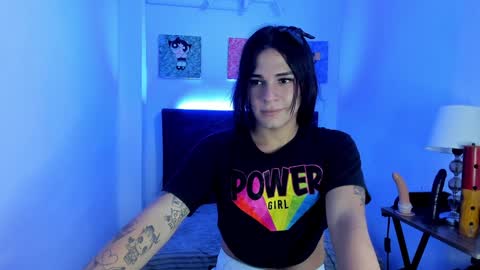 Snapshot of wiz_maleja chatting on 12.30.24 MALEJA online show from 12.30.24