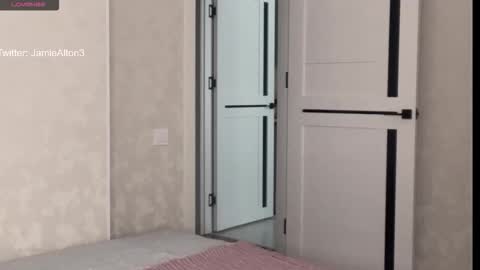 Wlademar online show from 10.28.25