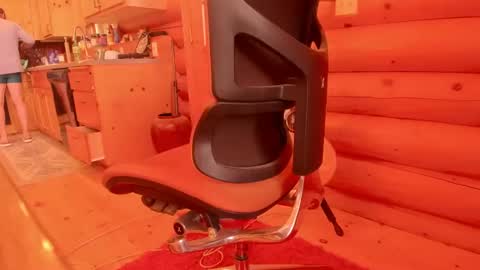 Snapshot of wobbleon chatting on 01.08.25 Gobbleon online show from 01.08.25