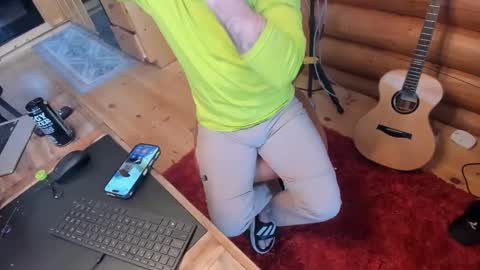 Snapshot of wobbleon chatting on 01.10.25 Gobbleon online show from 01.10.25