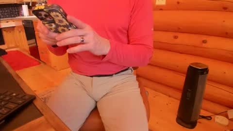 Snapshot of wobbleon chatting on 01.31.25 Gobbleon online show from 01.31.25