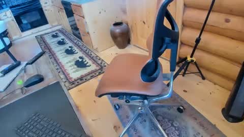 Snapshot of wobbleon chatting on 03.08.25 Gobbleon online show from 03.08.25