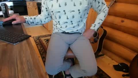 Snapshot of wobbleon chatting on 10.10.25 Gobbleon online show from 10.10.25