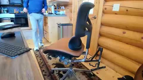 Snapshot of wobbleon chatting on 10.11.25 Gobbleon online show from 10.11.25