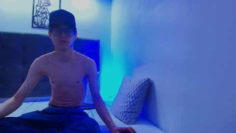  W O L F  online show from 03.07.25