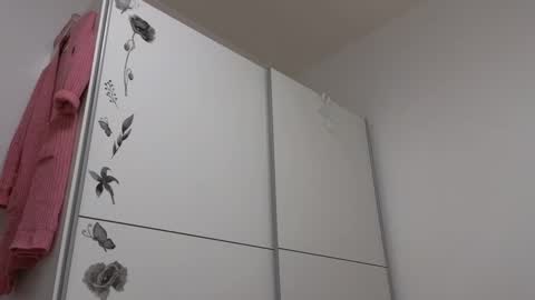 Wondergirl online show from 12.21.24