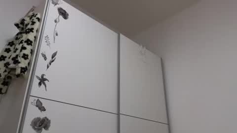 Wondergirl online show from 02.12.25