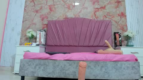 wonderkloe_ online show from 01.10.26