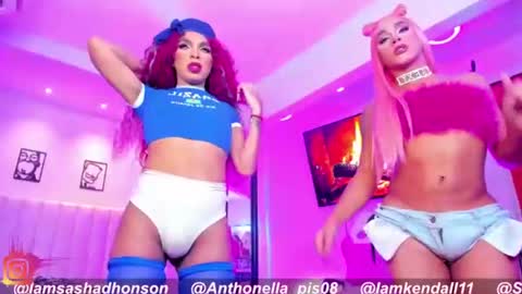 Snapshot of wonderoficial chatting on 12.02.24 wonderoficial online show from 12.02.24