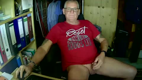Snapshot of wonneprop10 chatting on 03.07.25 Always Horny online show from 03.07.25