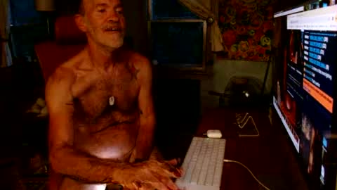 Snapshot of woodchuck185 chatting on 07.26.26 Chuck online show from 07.26.26
