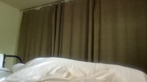 Snapshot of woof_wolf37 chatting on 04.19.26 woof_wolf37 online show from 04.19.26