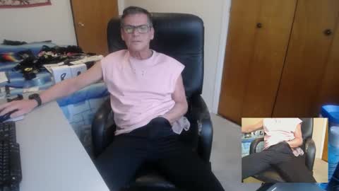 Snapshot of worldlarge chatting on 02.16.25 Large one  online show from 02.16.25