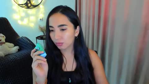 dudetta Kim online show from 02.10.26