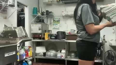 Snapshot of worthdaddy2cum chatting on 05.27.26 cum4me online show from 05.27.26