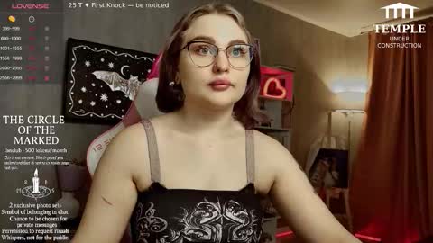 Snapshot of wounded_goddess chatting on 09.24.25 Goddess Sophy online show from 09.24.25