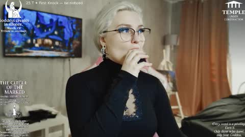 Snapshot of wounded_goddess chatting on 10.17.25 Goddess Sophy online show from 10.17.25