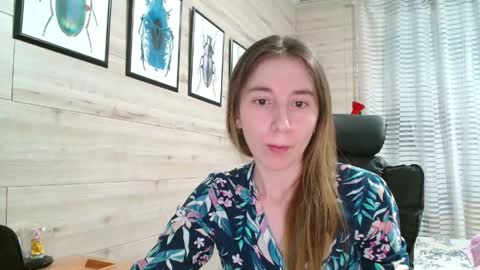 Anna  online show from 04.26.26