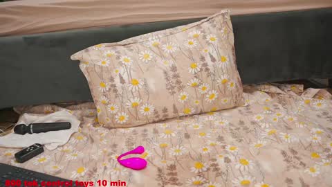              online show from 02.05.25