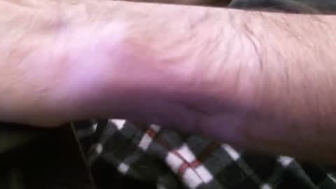 Snapshot of wrangleat0r chatting on 12.28.24 wrangleat0r online show from 12.28.24