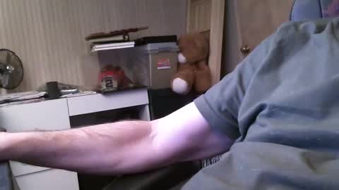 Snapshot of wrangleat0r chatting on 10.28.25 wrangleat0r online show from 10.28.25