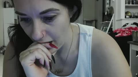 Snapshot of wrenleigh chatting on 12.10.24 Crystal Lake online show from 12.10.24