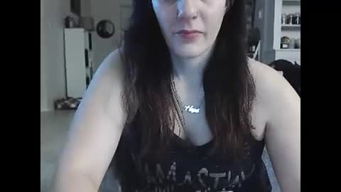 Snapshot of wrenleigh chatting on 12.24.24 Crystal Lake online show from 12.24.24