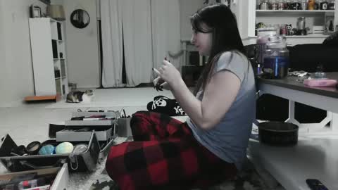 Snapshot of wrenleigh chatting on 01.17.25 Crystal Lake online show from 01.17.25