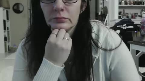 Snapshot of wrenleigh chatting on 01.24.25 Crystal Lake online show from 01.24.25