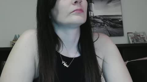 Snapshot of wrenleigh chatting on 01.29.25 Crystal Lake online show from 01.29.25
