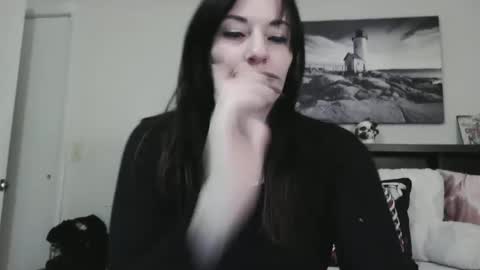 Snapshot of wrenleigh chatting on 02.21.25 Crystal Lake online show from 02.21.25
