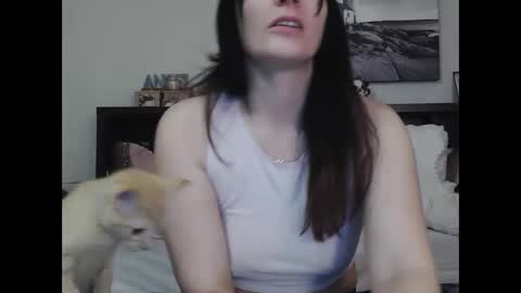 Snapshot of wrenleigh chatting on 02.23.25 Crystal Lake online show from 02.23.25