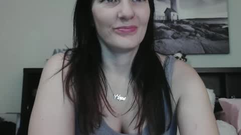 Snapshot of wrenleigh chatting on 02.24.25 Crystal Lake online show from 02.24.25