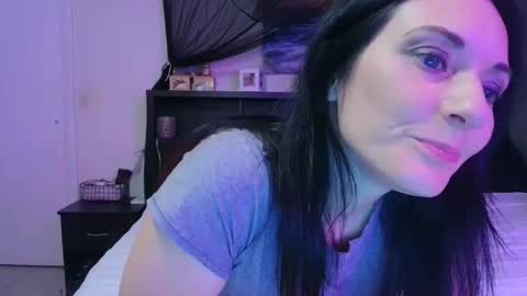 Snapshot of wrenleigh chatting on 05.09.26 Crystal Lake online show from 05.09.26