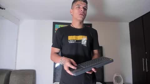 wyatt online show from 10.29.25