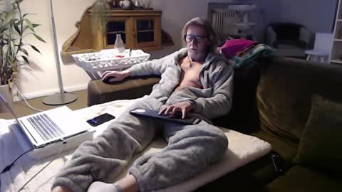 Snapshot of wyattearp64 chatting on 01.02.25 WyattEarp64 online show from 01.02.25