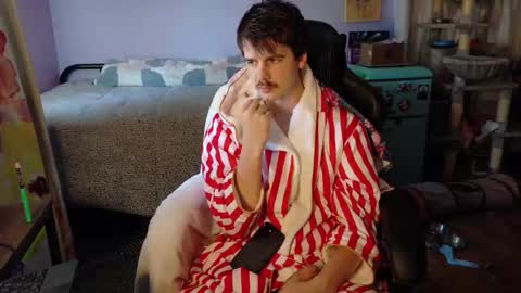 Wyatt online show from 11.05.25