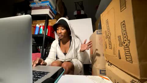 Wynter Heat online show from 11.27.25