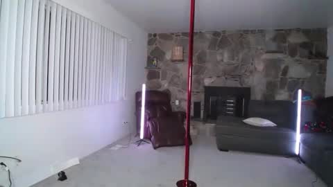 WyTransGal - Aurora online show from 11.19.25