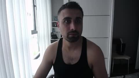 Snapshot of x_____0_____x chatting on 05.18.26 Mr. Lonely online show from 05.18.26