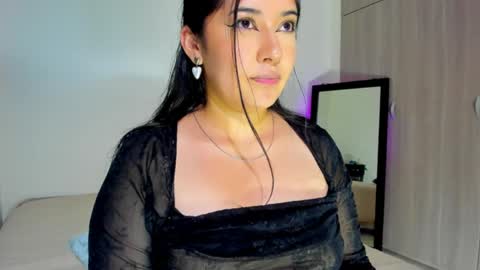 Snapshot of x_adeline_ chatting on 05.20.26 Adeline online show from 05.20.26