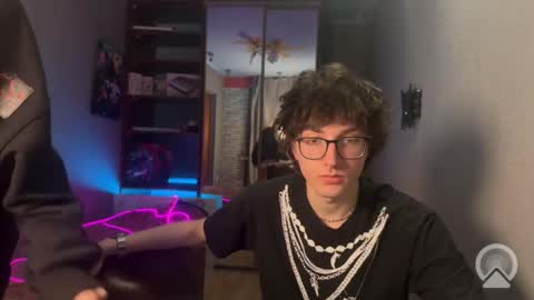 Snapshot of x_files_t chatting on 02.03.26 Philipp and Este online show from 02.03.26