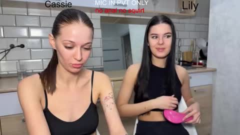 Snapshot of x_kai chatting on 01.07.26 wiwi clap clap cat baby girl online show from 01.07.26