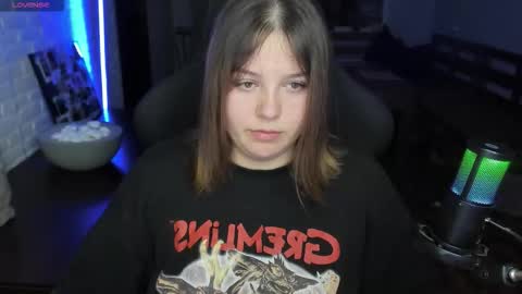 LOVE NERDS ONLY online show from 09.15.25