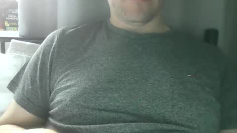 Snapshot of x_yes chatting on 10.10.25 x_yes online show from 10.10.25