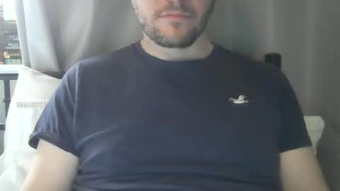 Snapshot of x_yes chatting on 11.04.25 x_yes online show from 11.04.25