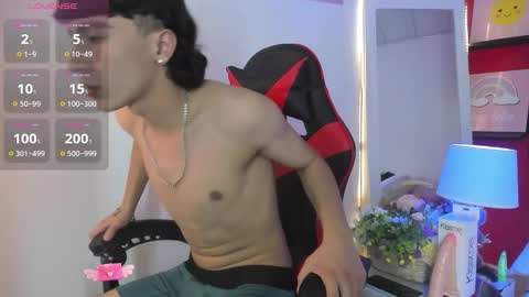 Snapshot of xaandergrey chatting on 11.26.25 xaanderGrey online show from 11.26.25