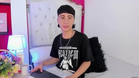 Snapshot of xaandergrey chatting on 12.03.25 xaanderGrey online show from 12.03.25