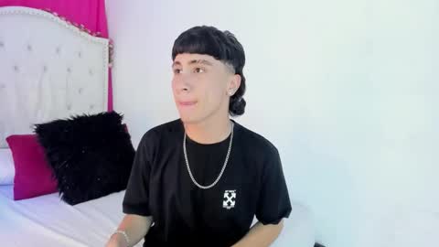 Snapshot of xaandergrey chatting on 12.05.25 xaanderGrey online show from 12.05.25